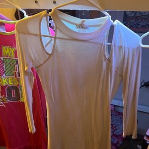 Open/Off the Shoulder Top